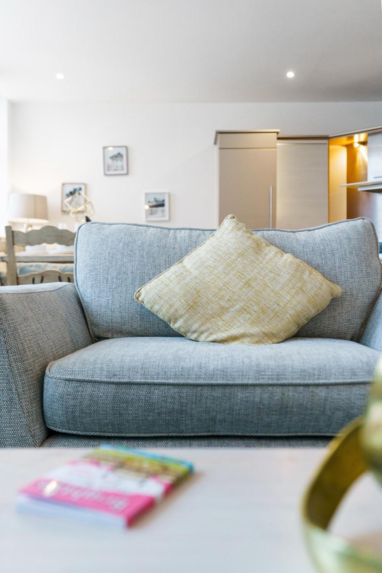 Luxury 2 Bed & 2 Bath, Near & Centre * Брайтонн
